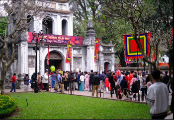 Đi lễ chùa đầu năm: Nét văn hóa tâm linh đặc sắc của người Việt và ý nghĩa sâu xa